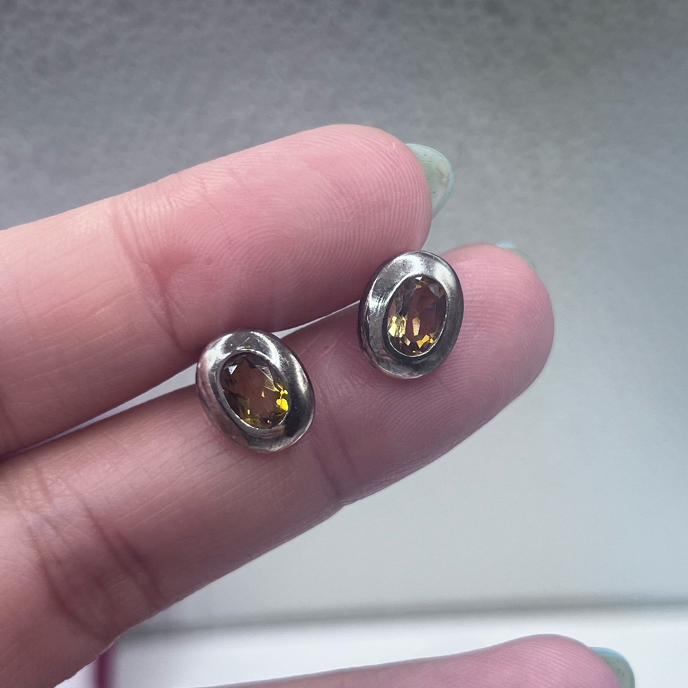 Elegant yellow genuine citrine estate Silver stamped Stud Earrings - Picture 6 of 9